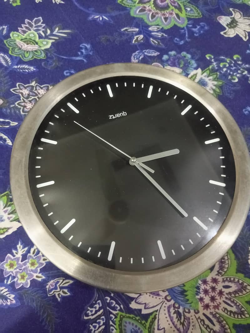 Wall clock 4