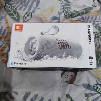 JBL charge 6 White Bluetooth speaker new with box