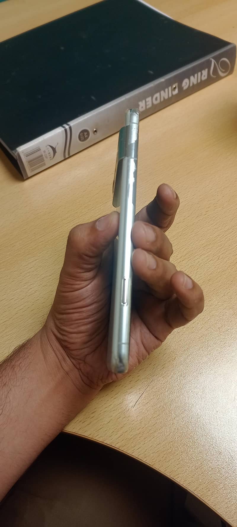 Google Pixel  8 pro 4