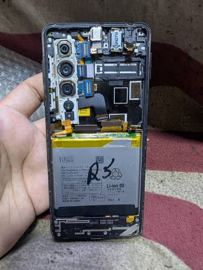 aquos r5 panel + bettery