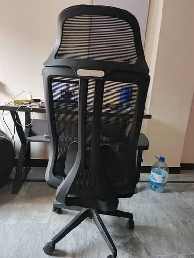 High-Back Mesh Office Chair – Fully Adjustable