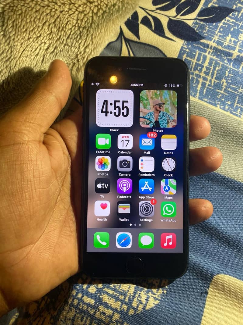 Apple iPhone SE 3