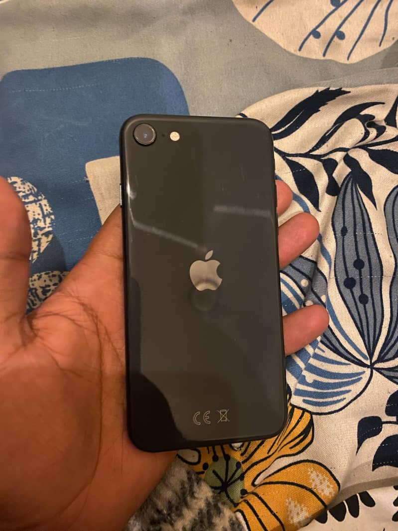 Apple iPhone SE 6