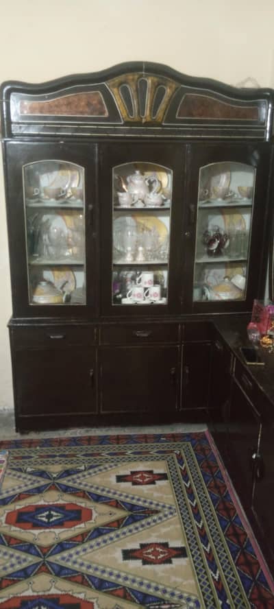 dressing full by full condition .       showcase 9/10 condition middle