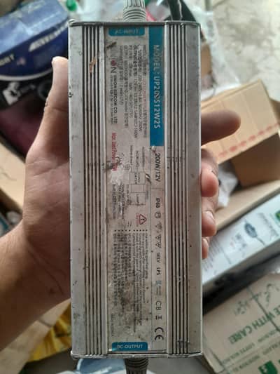 power supply  12 volt collar supply