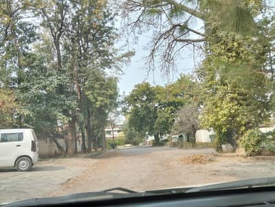 Investor Alert Prime F-8 Corner Property for Sale Sector F-8, Islamabad 700 Sq. Yards | Corner House | Front Open | Park Facing