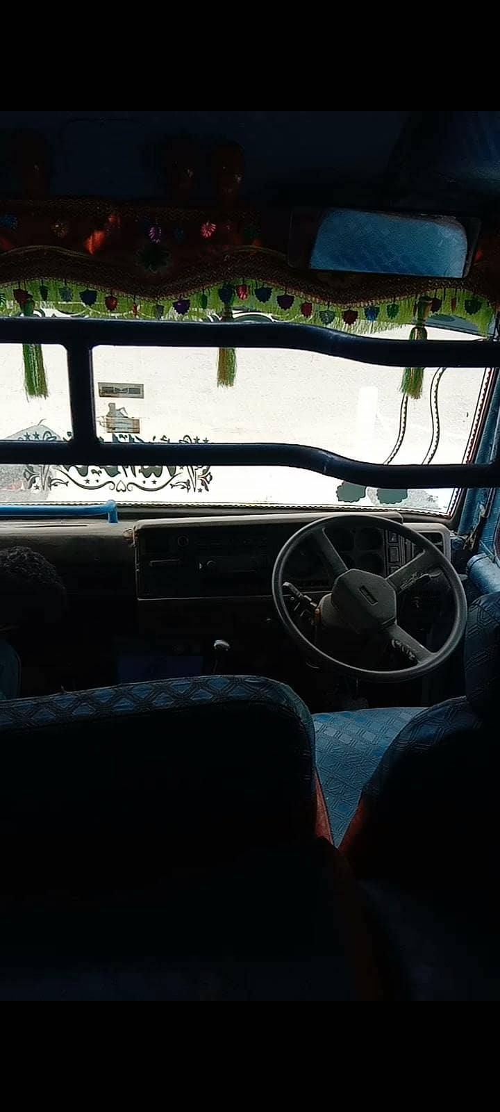 mazda 3500 8