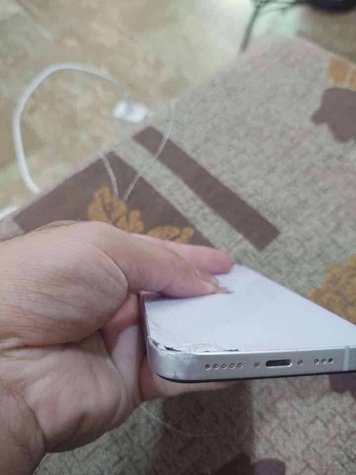 Apple iPhone 14 4