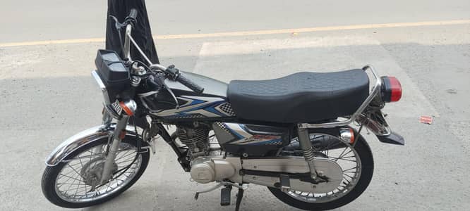 New 10/10 condition Cg 125  ap rabta zaror Karyn kami pashi ho jay gi
