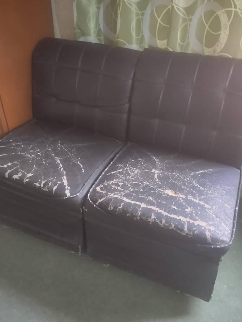 4 single sofas 4