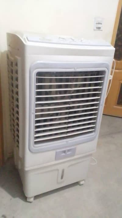 Used butt fresh condition air coolar sale