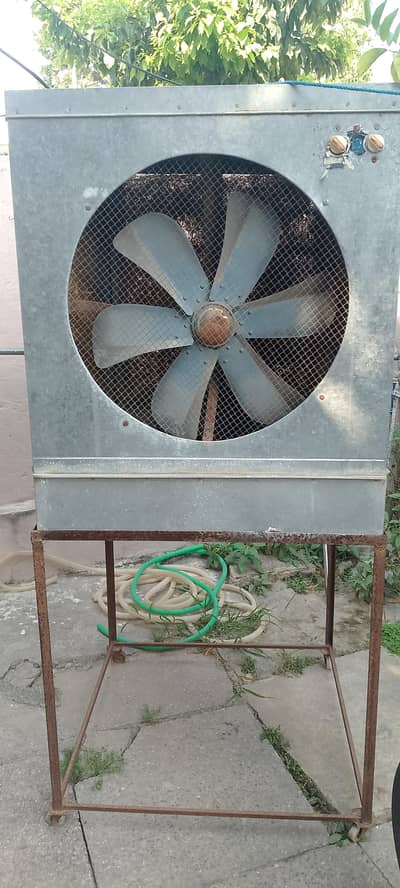 Cooler with stand for sell