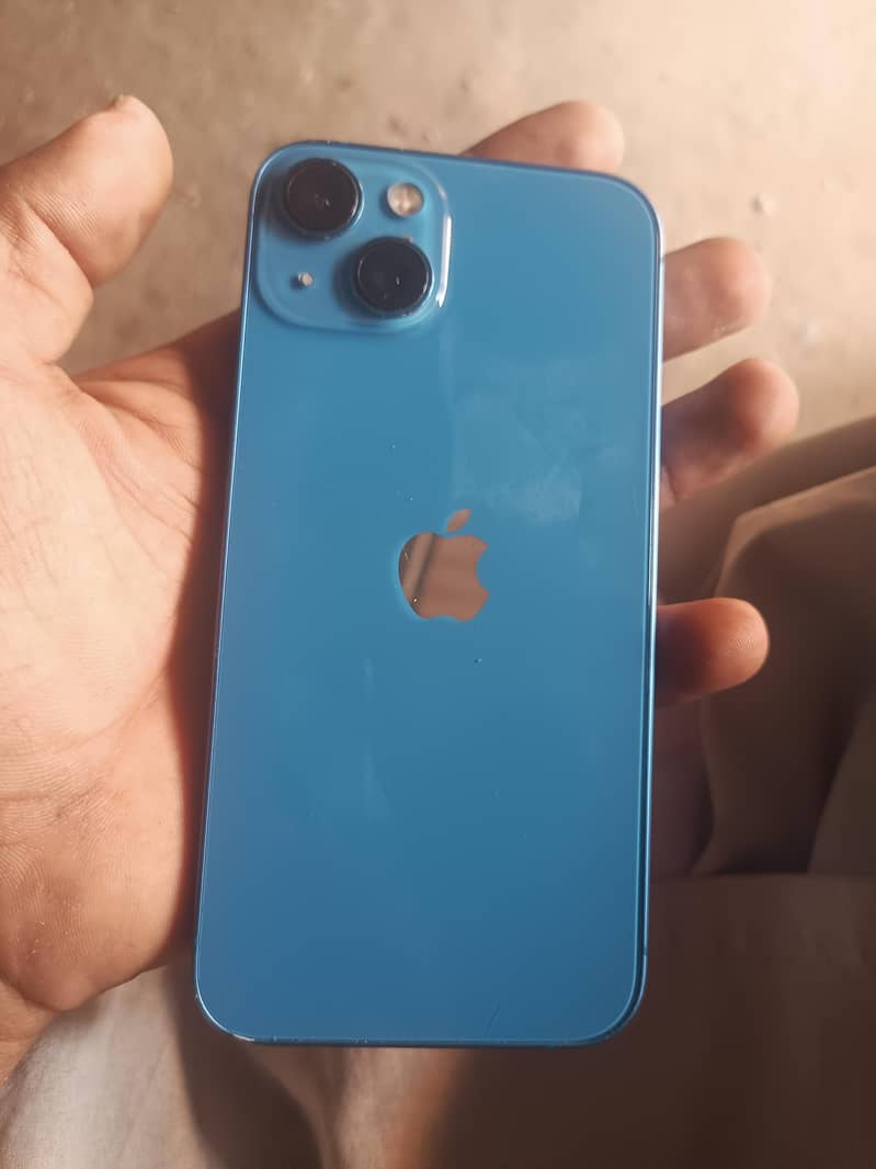 iPhone 13 0