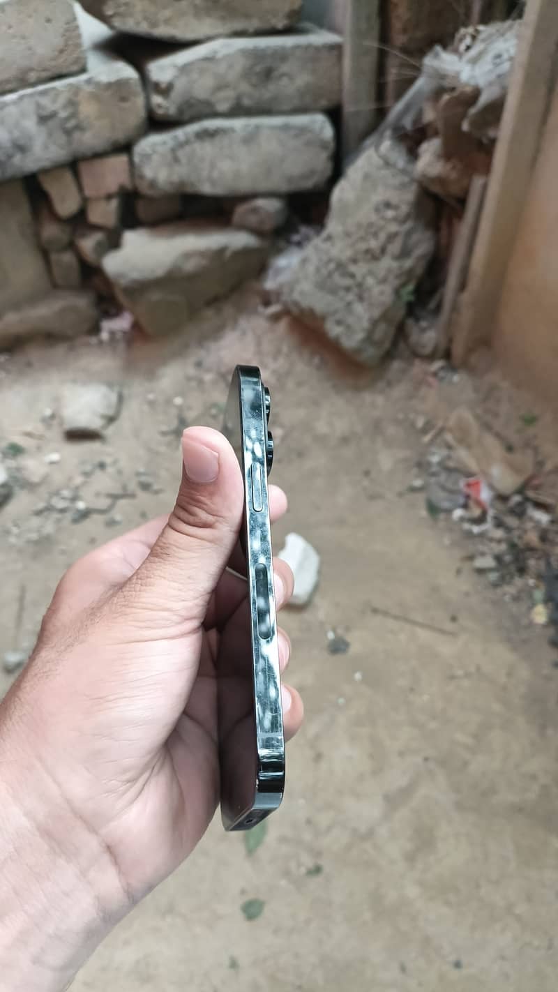 14 pro 4