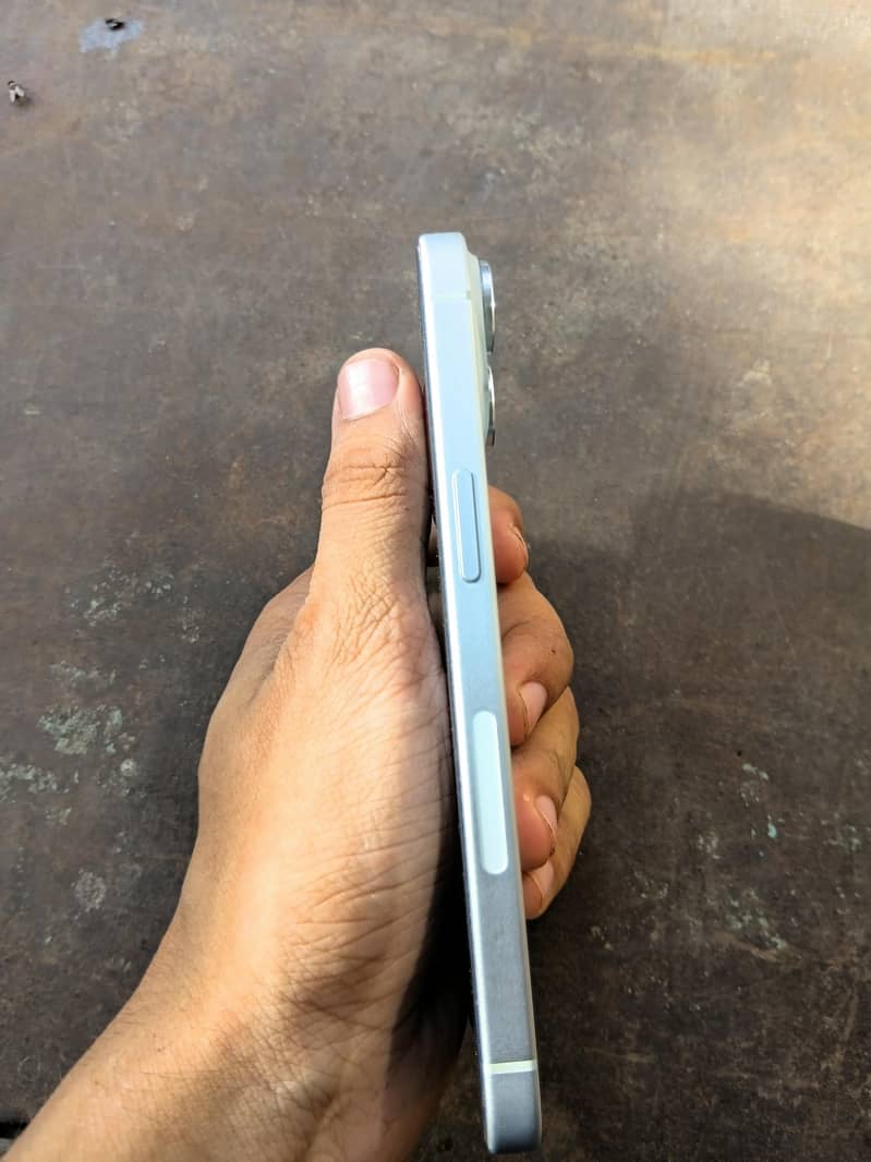 Iphone 15 2
