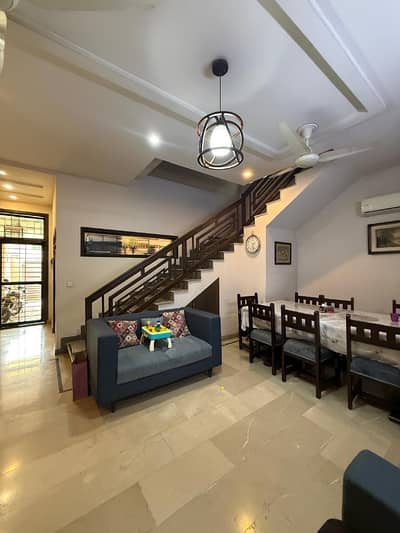 8 MARLA DOUBLE STOREY HOUSE AVAILABLE FOR SALE WITH SOLAR