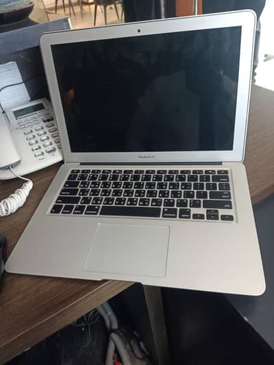 MacBook air Intel core i5 2015 model