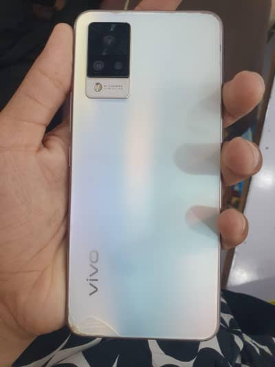 Vivo V21
