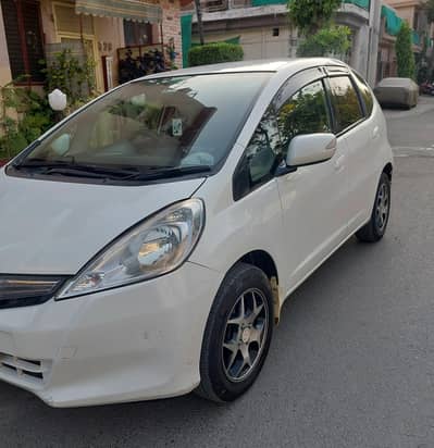 Honda Fit 2011/2015 Hybrid Total Genuine Condition