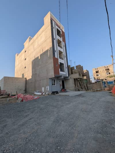 3 BEDROOMS LOUNGE APARTMENT WITH A LIFT IN A BUILDING