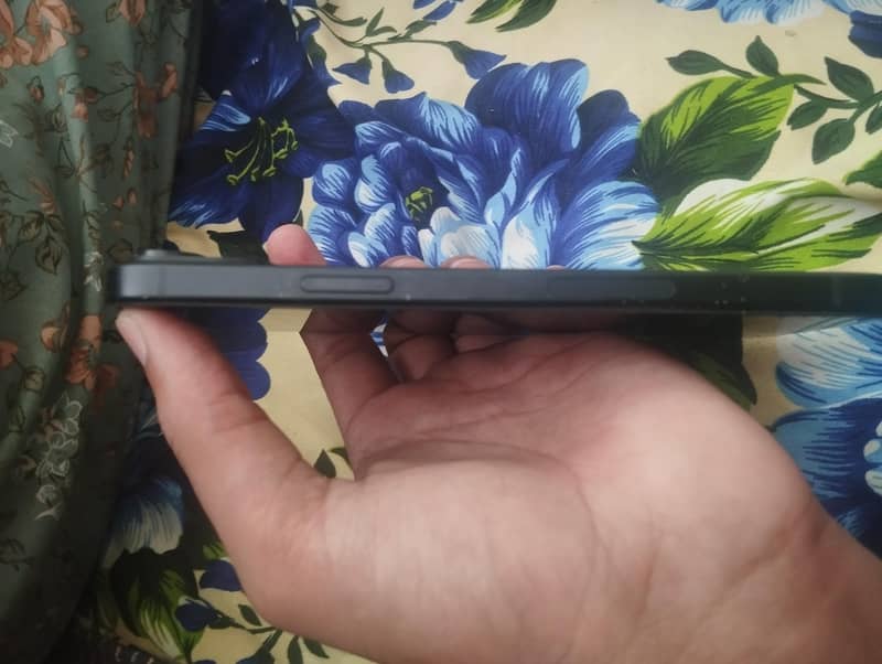 iPhone 15plus JV 3