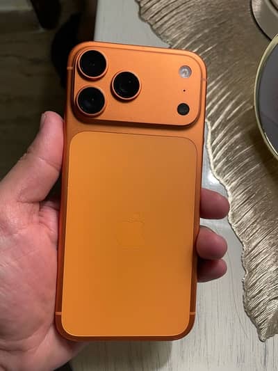 17 pro max in excellent condition just like new