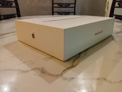 Macbook Air M1 2020 8/256 just box open