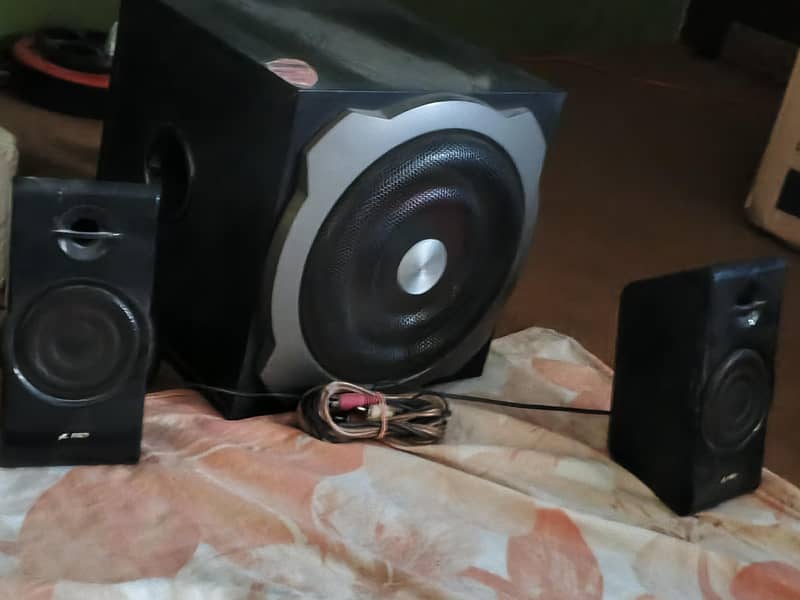 speaker f&d 0