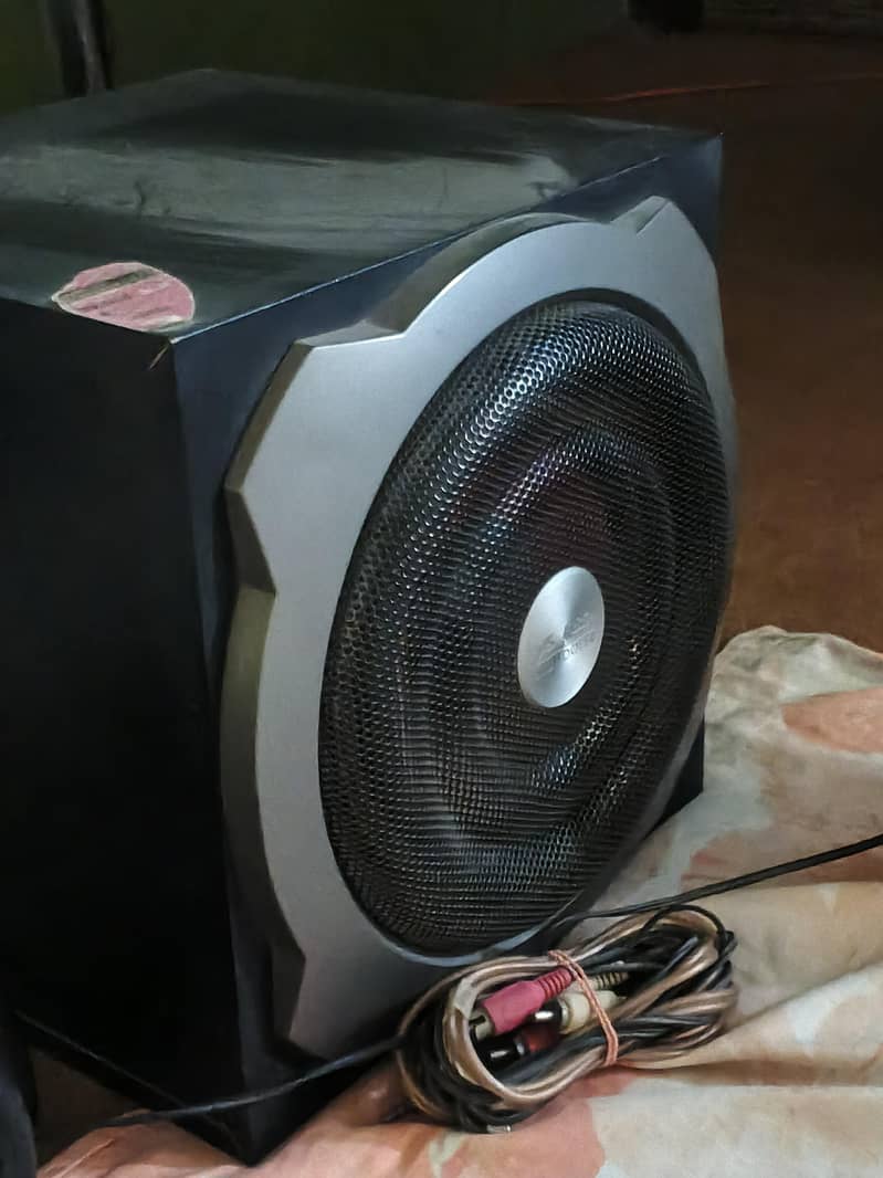 speaker f&d 1