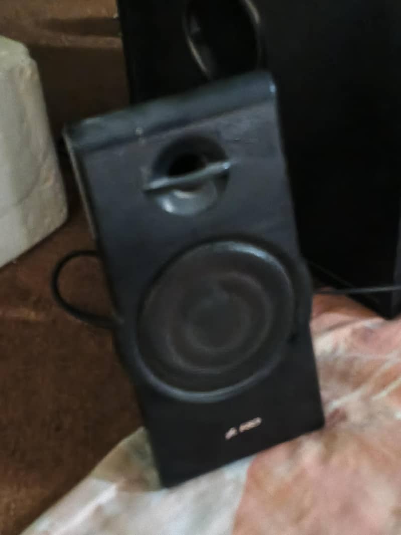 speaker f&d 2