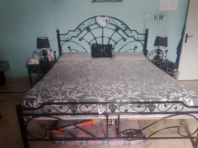 King bed for sale