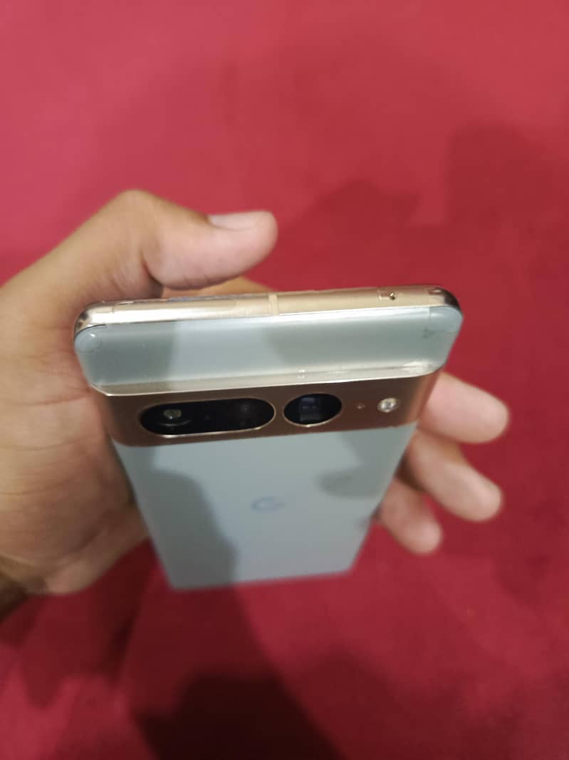Google Pixel 7 Pro 2