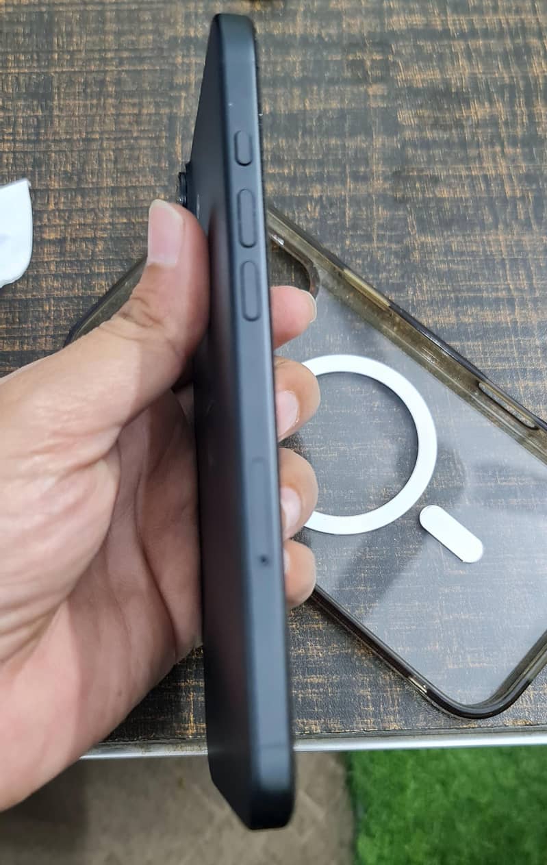 Apple iPhone 16 Plus 3