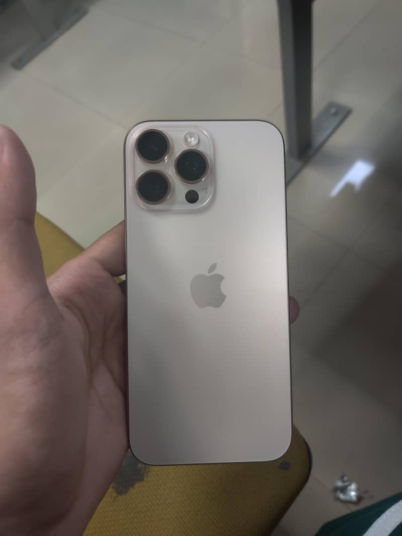 IPhone 16 Pro Max 1