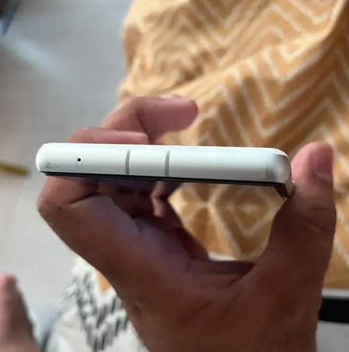Google Pixel 7a 3