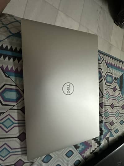 Dell XPS 15 9520 | i7-12700H | 32GB DDR5 | 1TB SSD |RTX 3050 4k laptop