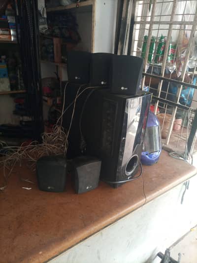 lg woofer speaker