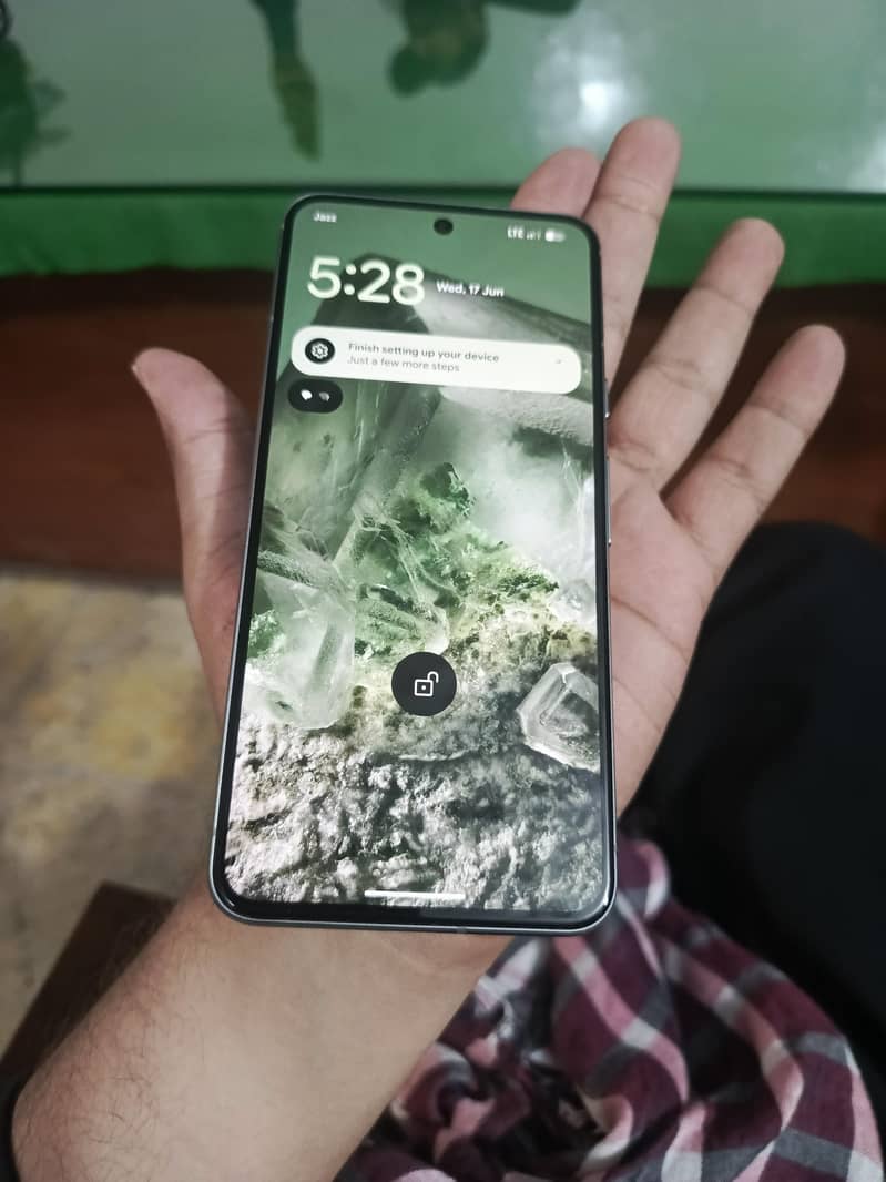 Google Pixel 8 2