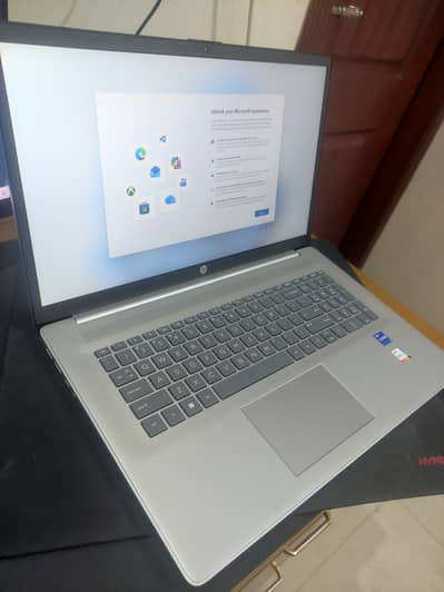 HP 17-cn3029TU | Core i7 13th Gen | 16GB RAM | 512GB SSD | Like New
