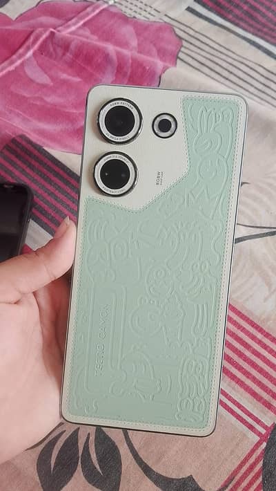 Tecno CAMON 20