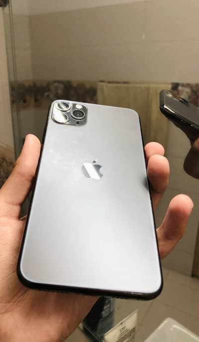 Apple iPhone 11 Pro Max 81 health no open 64gb (JV) exc possible