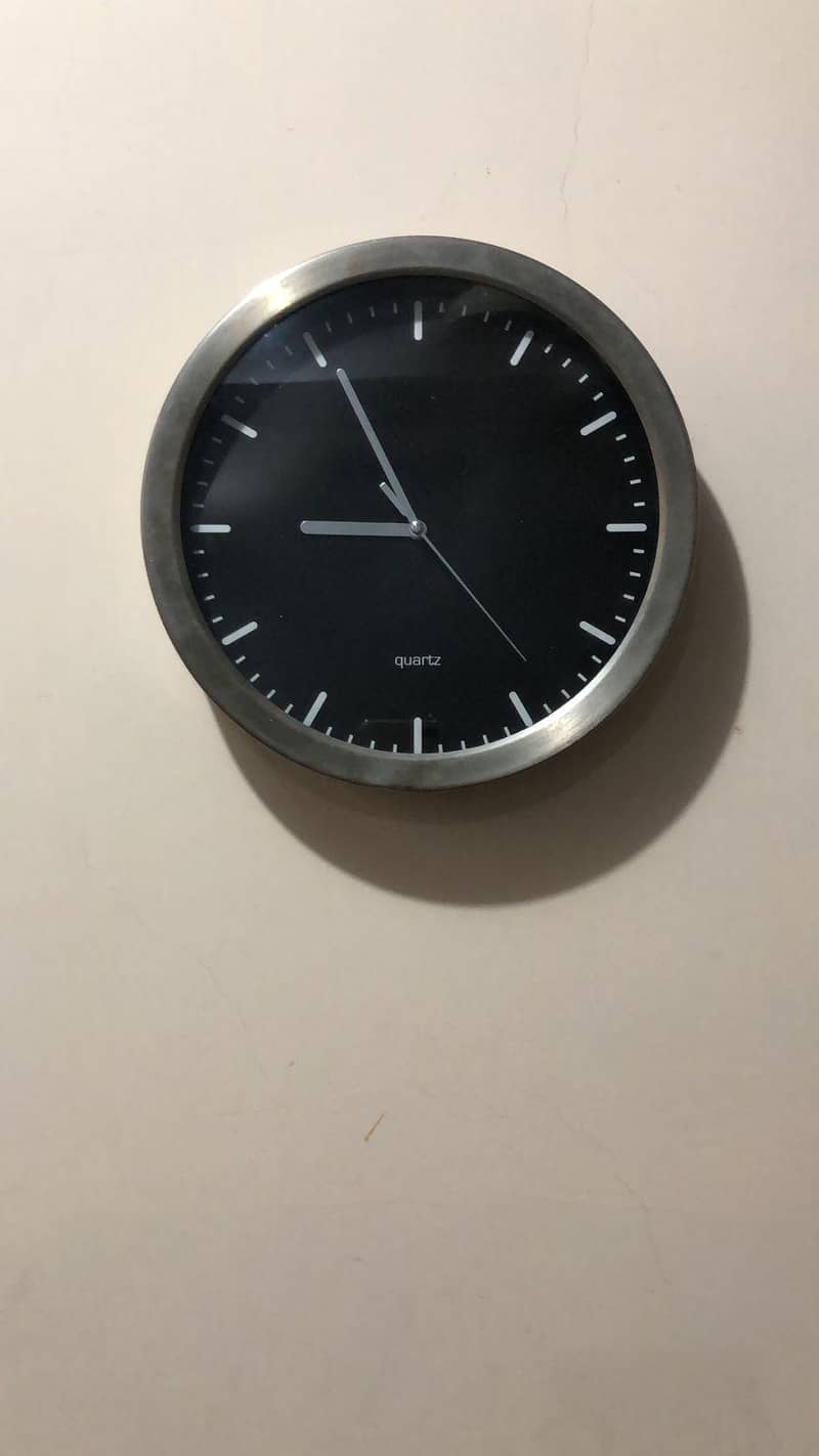 Wall clock 5