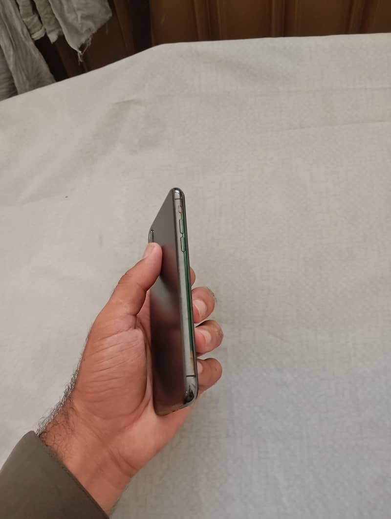 Apple iPhone X 2