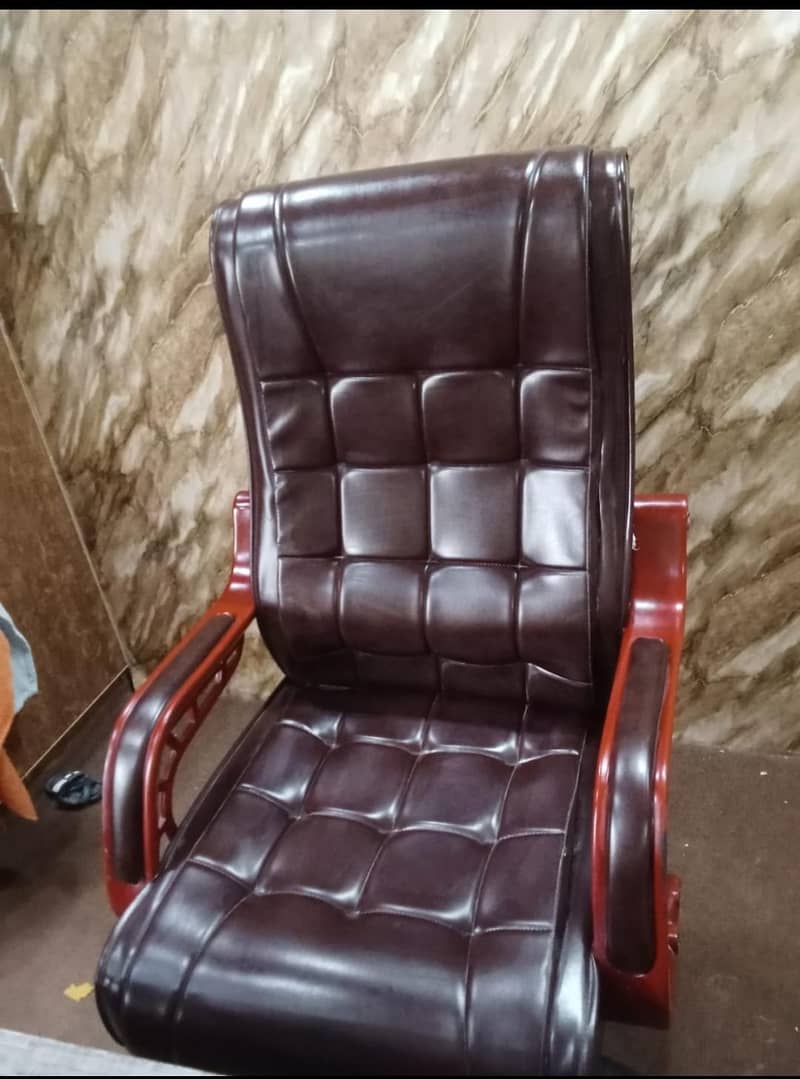 Executive Chair 0