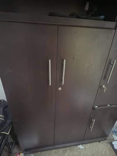 Wardrobe 5 door ( Almari )