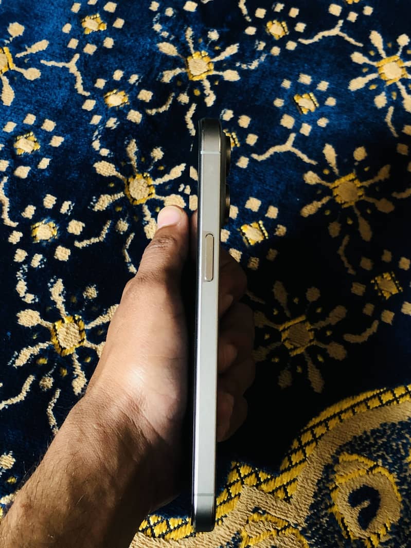 Iphone 15 pro max 2
