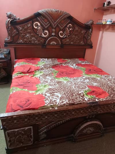 4 Pcs Furniture with King Size bed, 3 door Cupboard, Divider, Dressing
