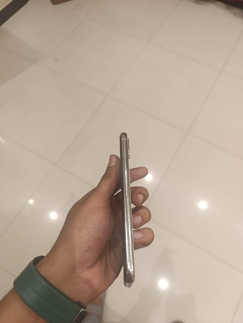 Apple iPhone X 7