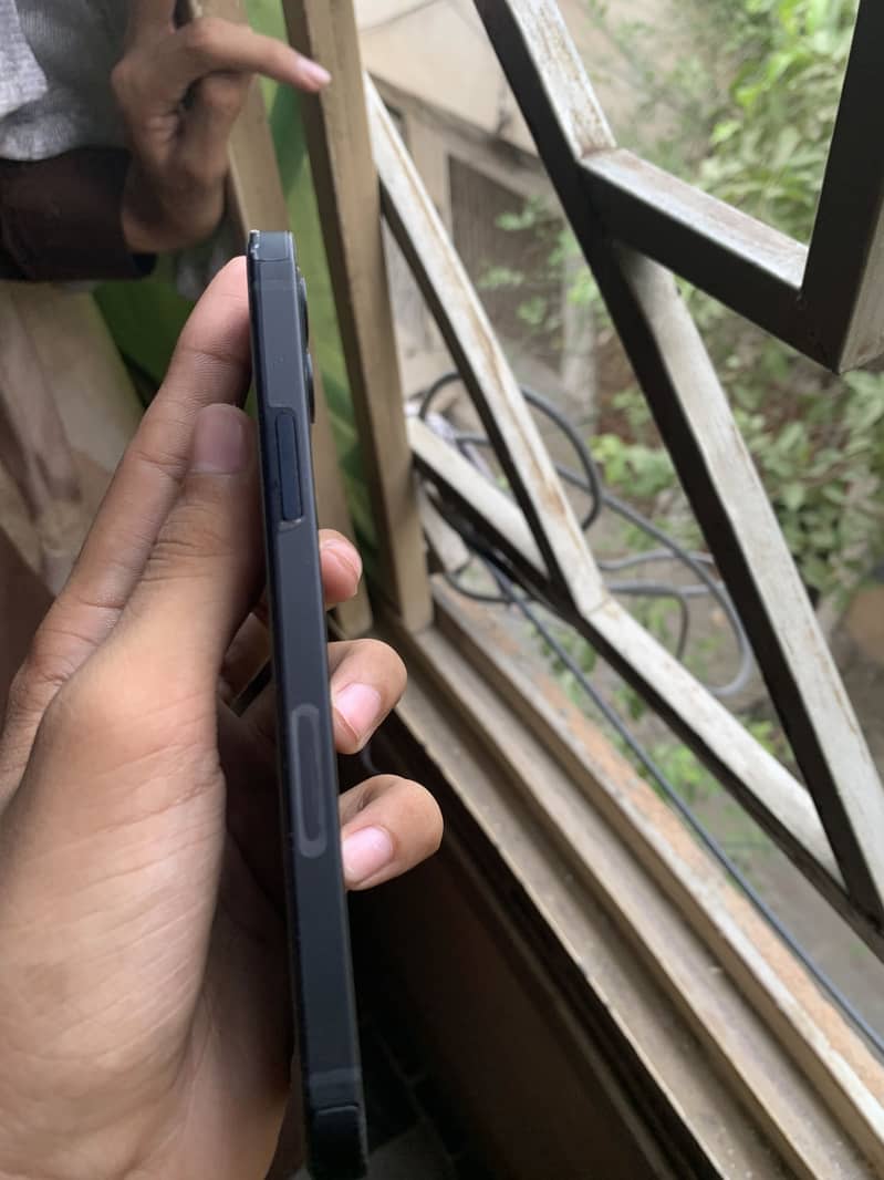 iPhone 12 5