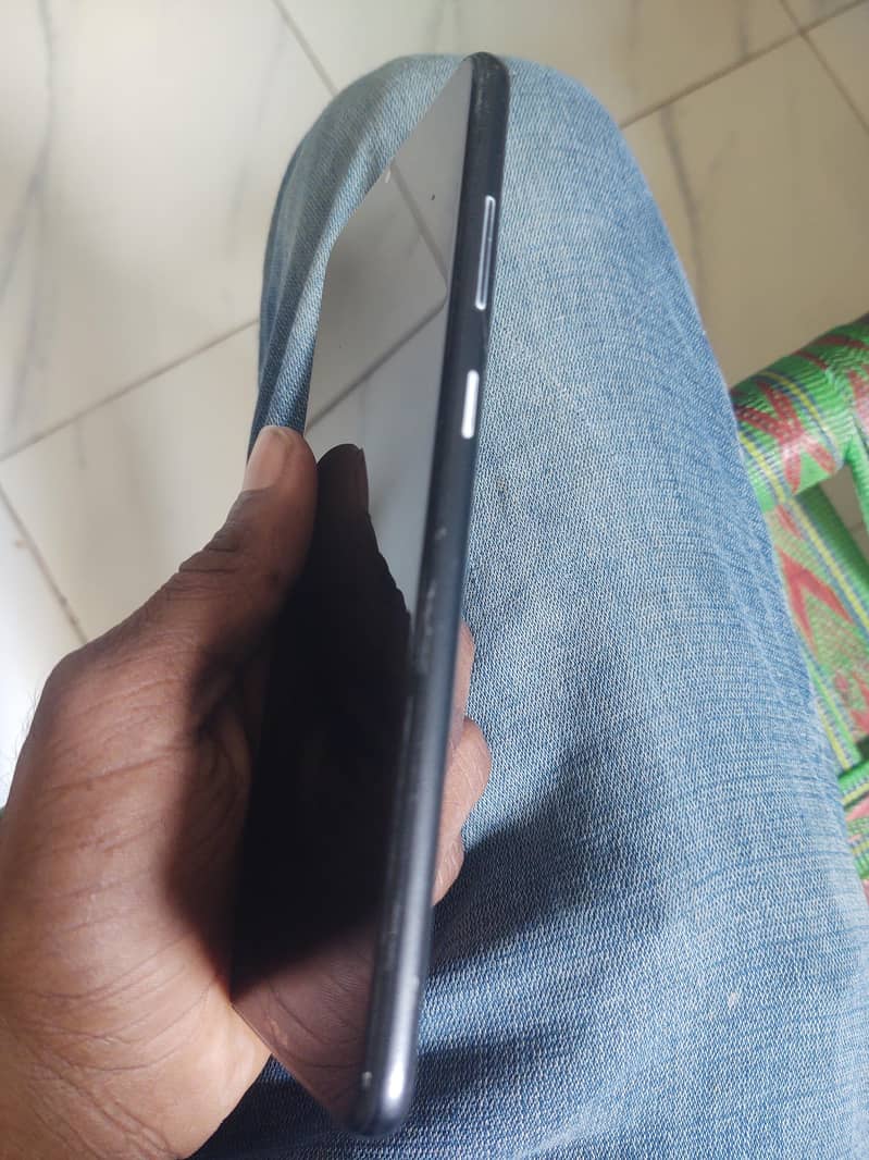 Nokia 1 4